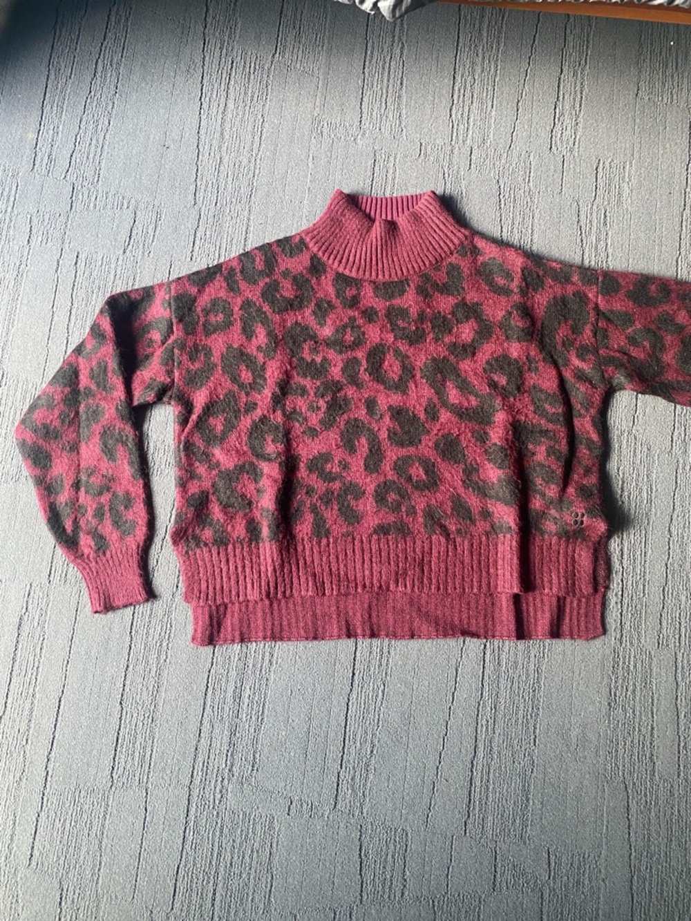 Sweaty Betty Maroon & Charcoal Leopard Turtleneck Sweater